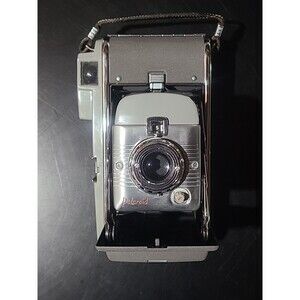 Vintage  Polaroid Land Camera Model 80 UNTESTED